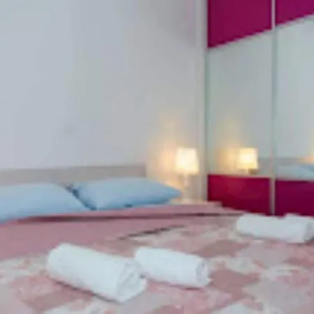 Didi - Two Bedroom With Pool Trogir