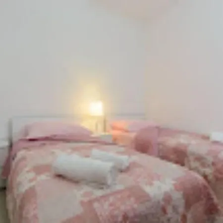 Didi - Two Bedroom With Pool Appartement *