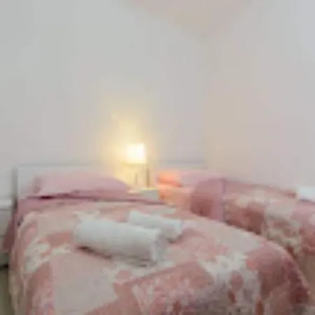 Didi - Two Bedroom With Pool Trogir