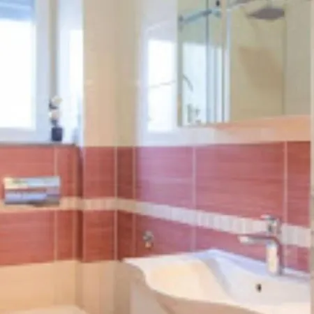 Didi - Two Bedroom With Pool * Trogir